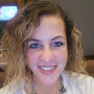 Meet your Posher, Shana